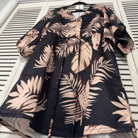 Dress - Picture 2 of 7